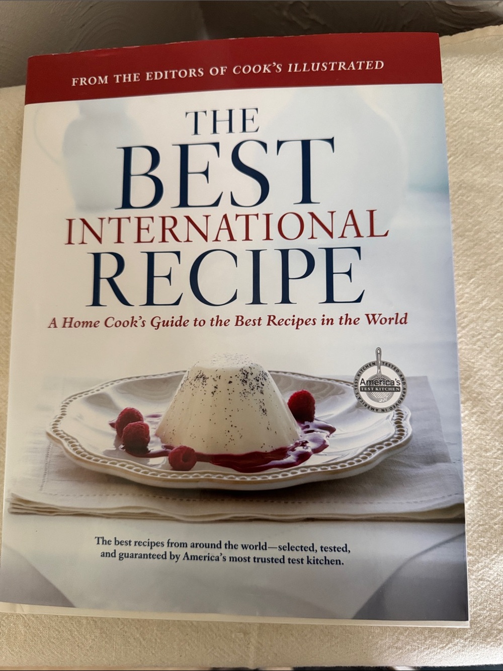 : The Best International Recipe - White & Red Cover